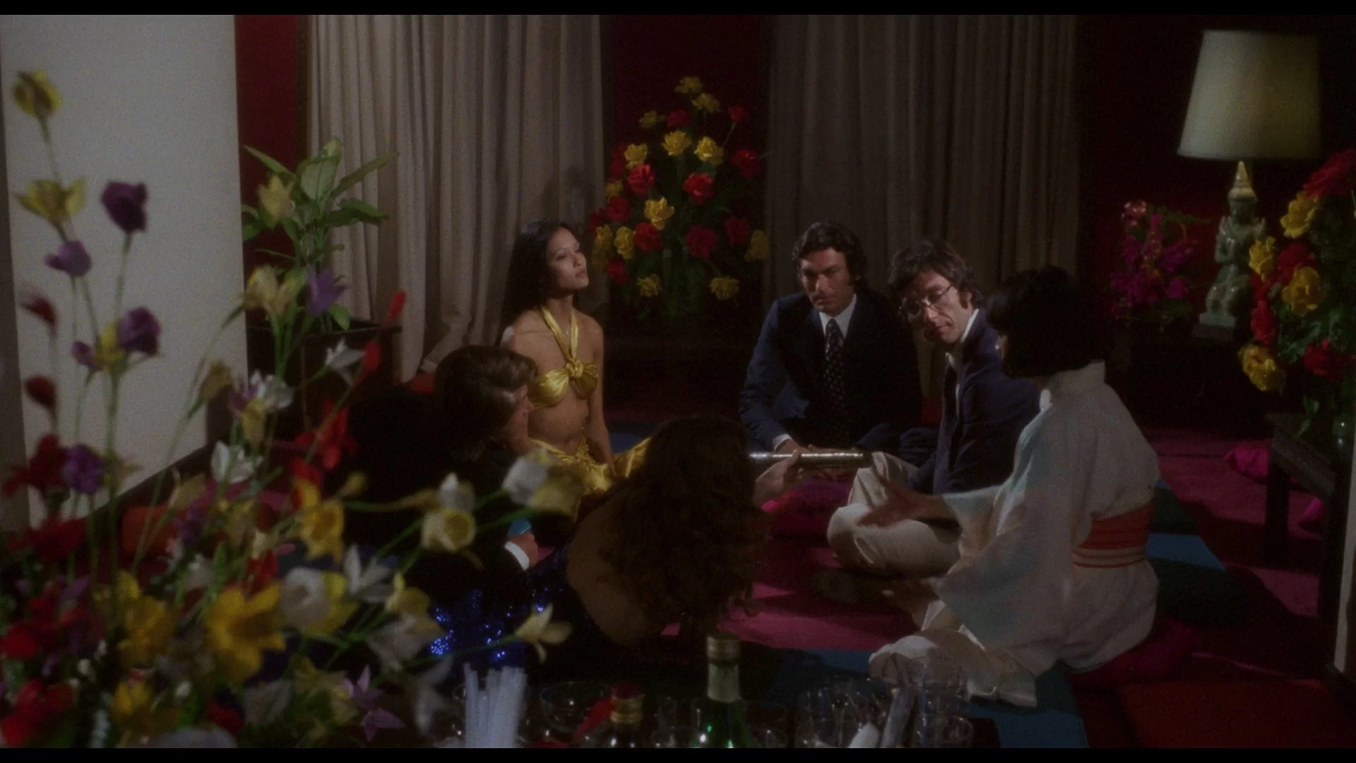 03 - Emanuelle in Bangkok 1976 Blu-ray 1080p AVC DTS-HD MA 20.m2ts_snapshot_00.35.31.144.webp