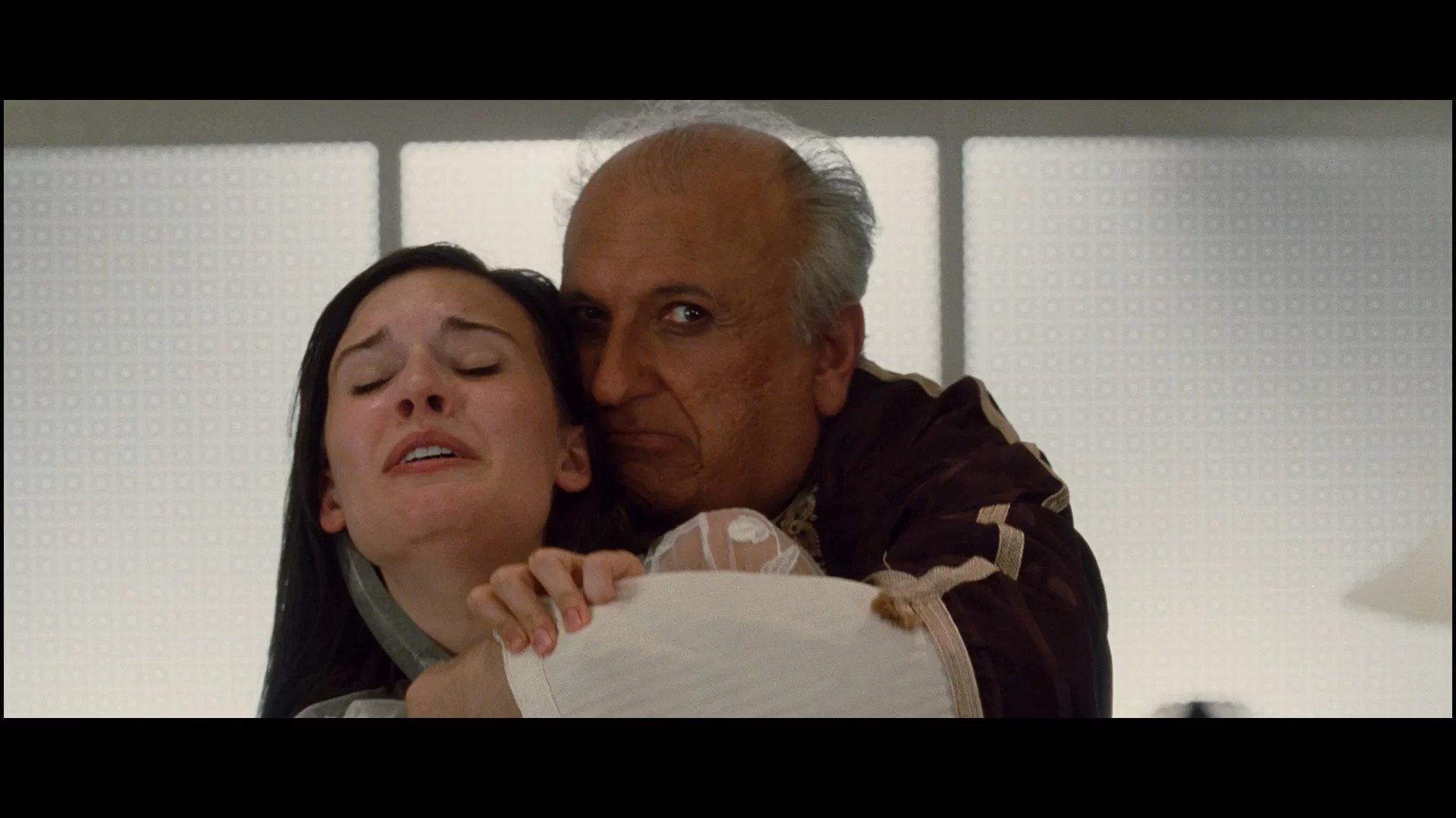 04 - Taken 2008 ViE 1080p BluRay Remux AVC DTS-HD MA 51-MTP.mkv_snapshot_01.24.51.545.webp